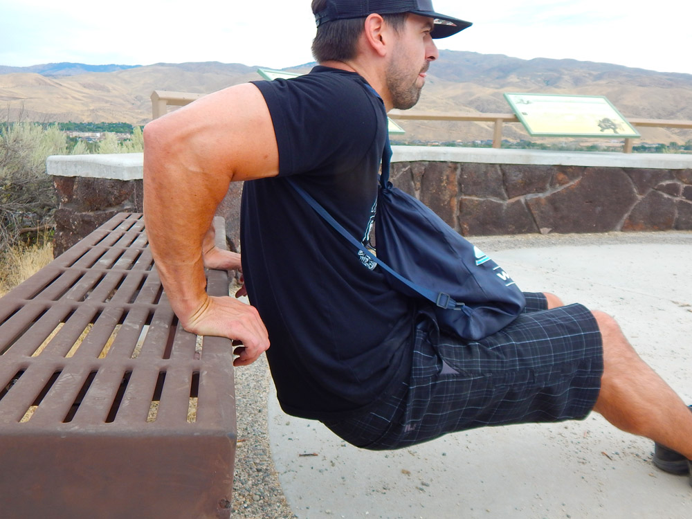 Tricep Bench Dips | DitchingNormal