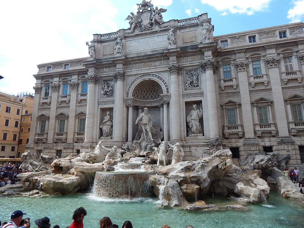 Trevi Fountain. Rome, Italy | DitchingNormal